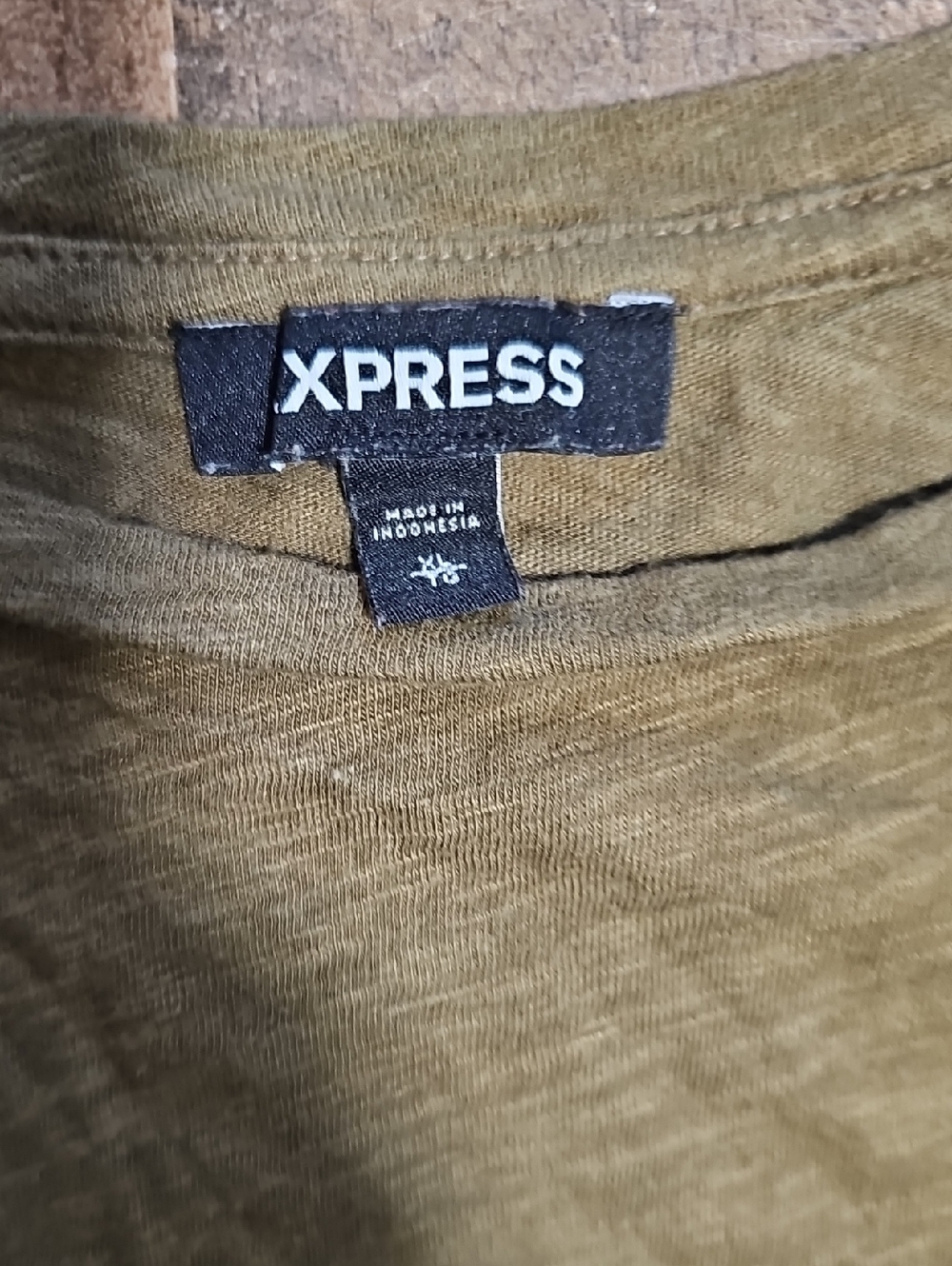 Express Top - Picture 2 of 6